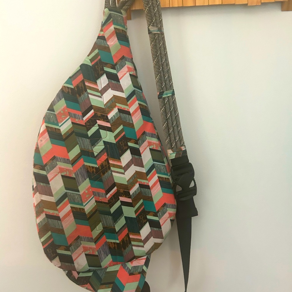 Kavu full size sling rope bag.